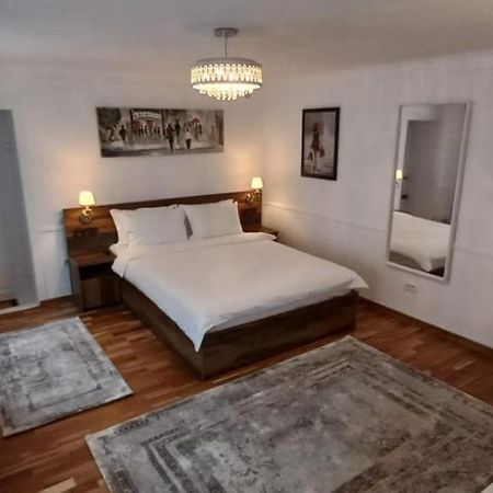 Five Rooms Braşov Buitenkant foto