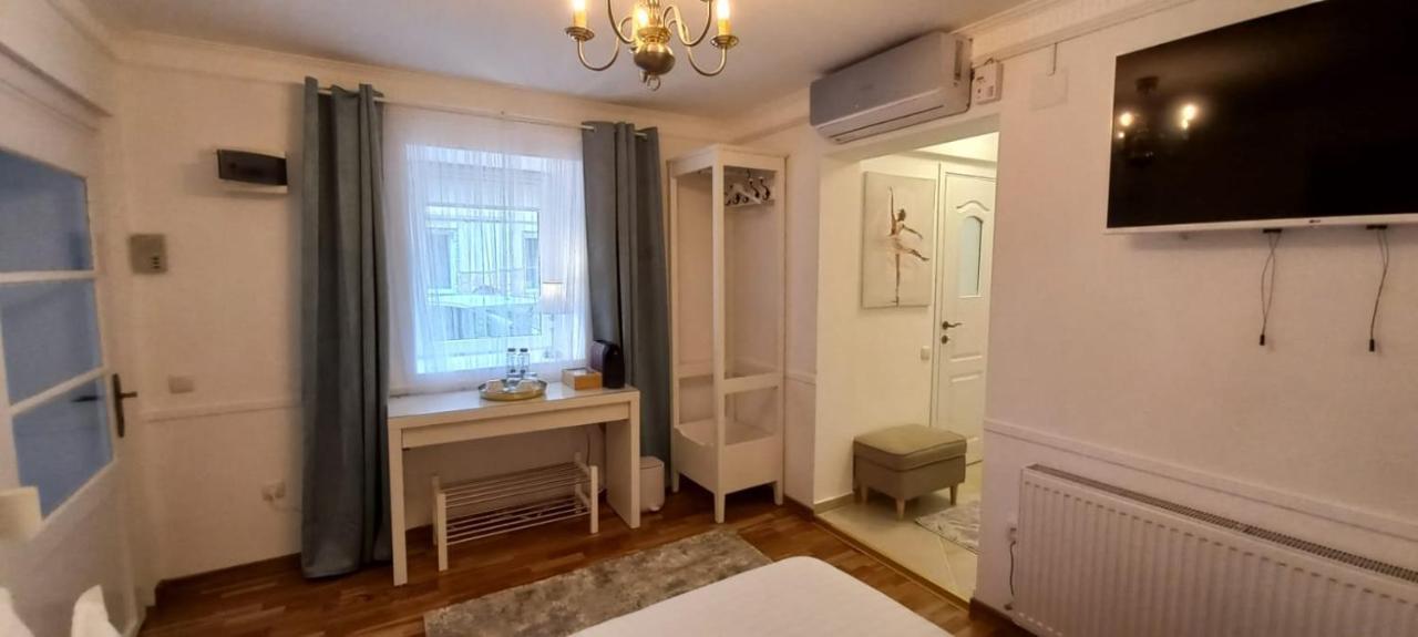 Five Rooms Braşov Buitenkant foto