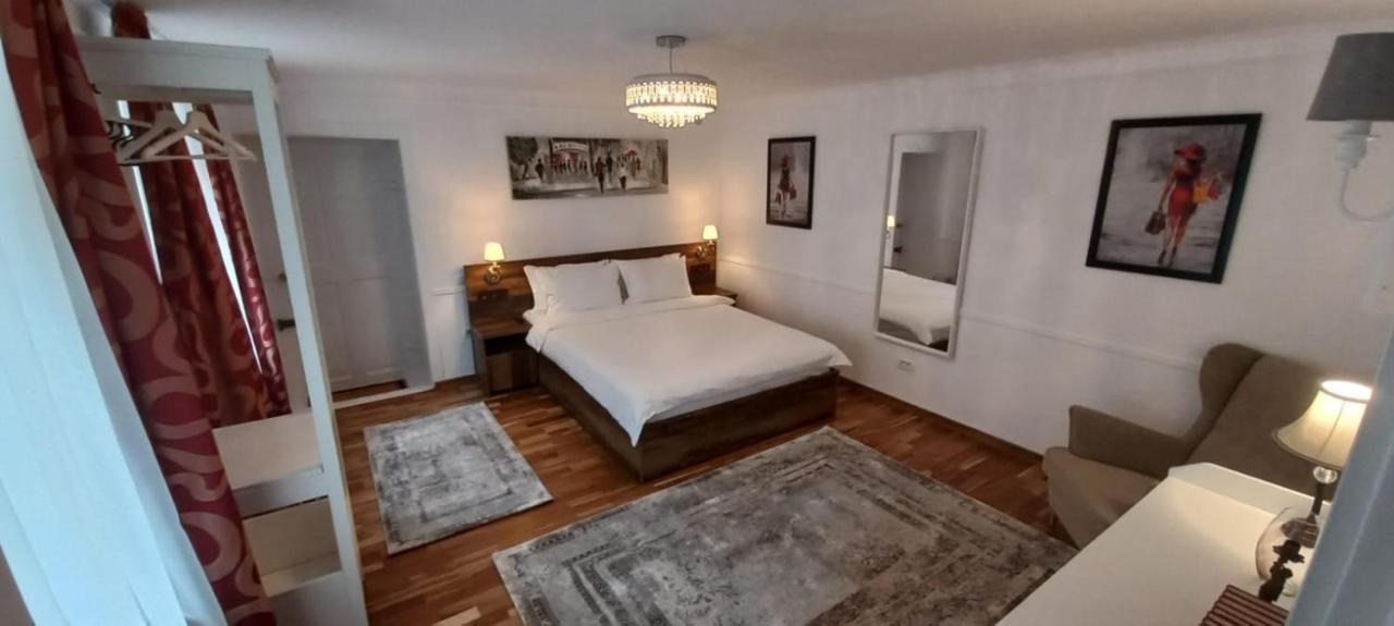 Five Rooms Braşov Buitenkant foto